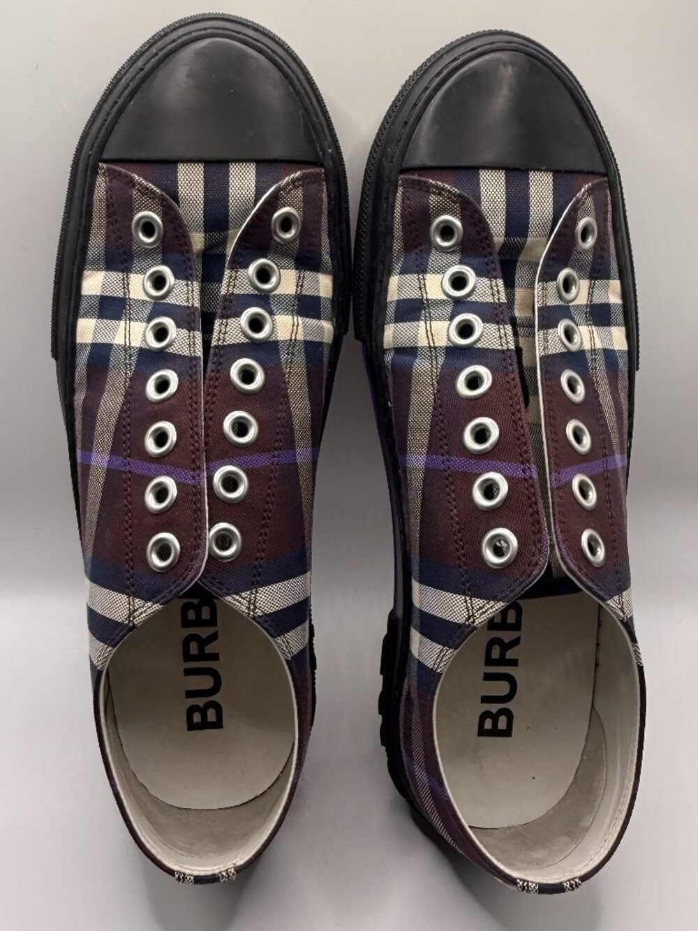 Burberry Men's Jack Check Plaid Low Top Sneakers Size US 10 / Eur 43 - Shoes